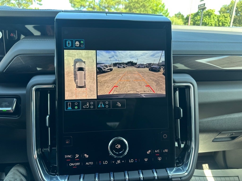 2025 GMC Yukon Elevation