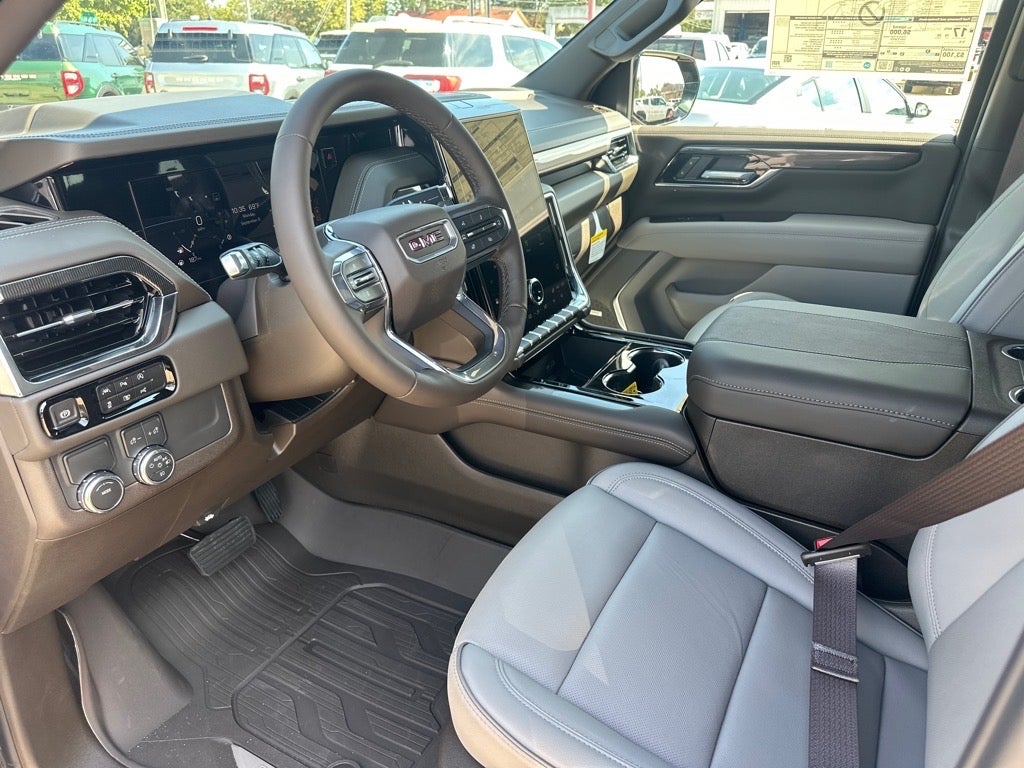 2025 GMC Yukon Elevation