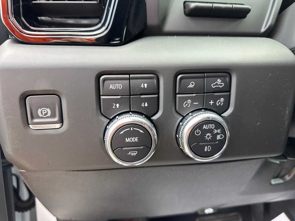 2025 GMC Sierra 2500 HD AT4