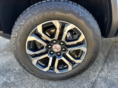 2023 GMC Canyon AT4