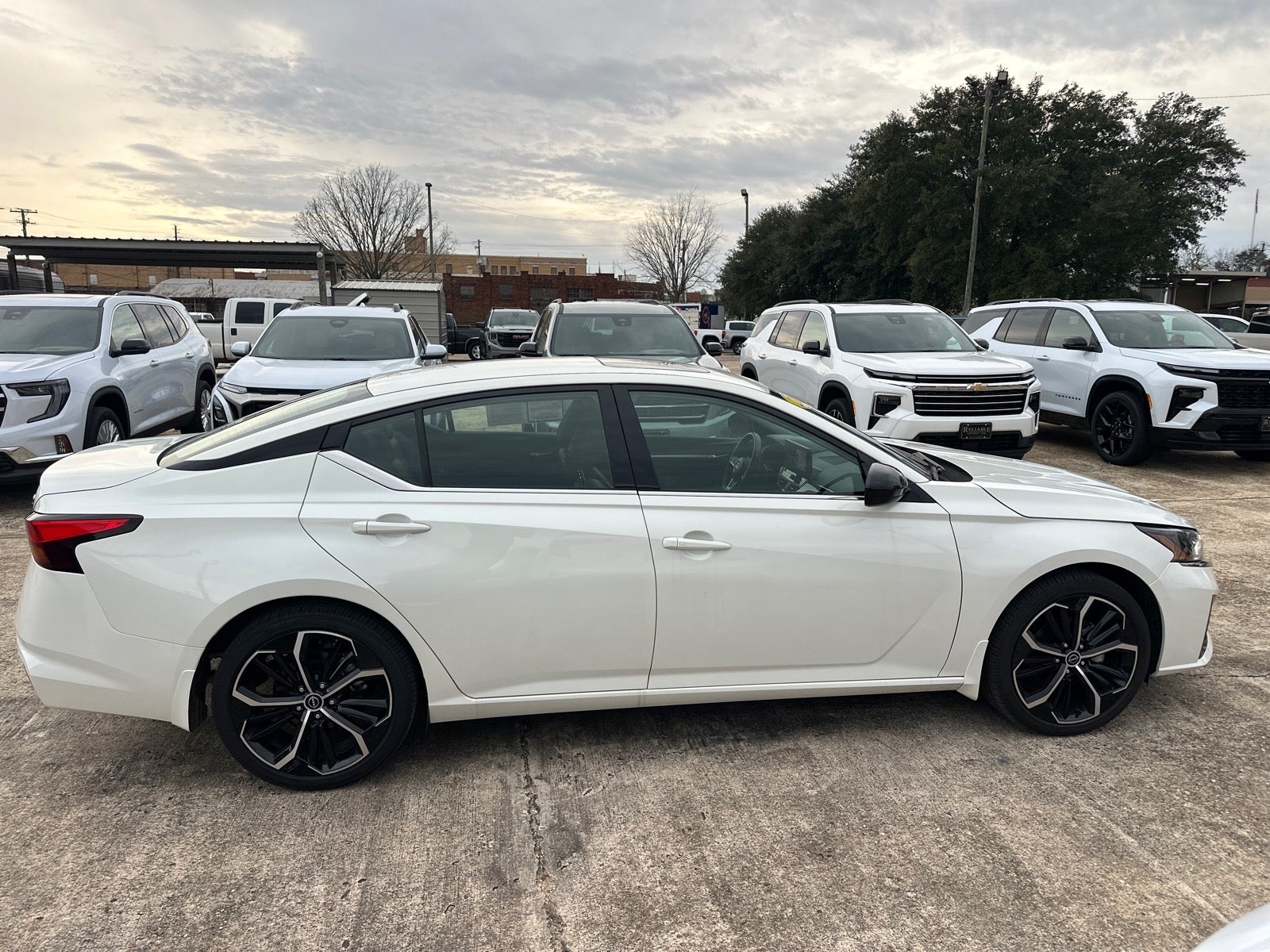 2024 Nissan Altima 2.5 SR