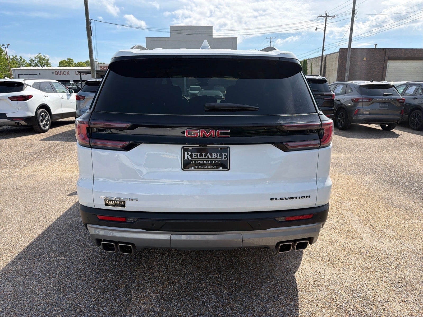 2025 GMC Acadia Elevation
