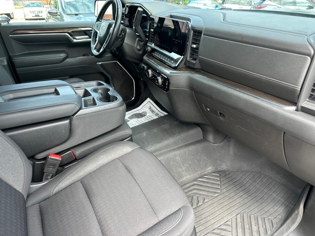 2023 Chevrolet Silverado 1500 LT - Photo 12