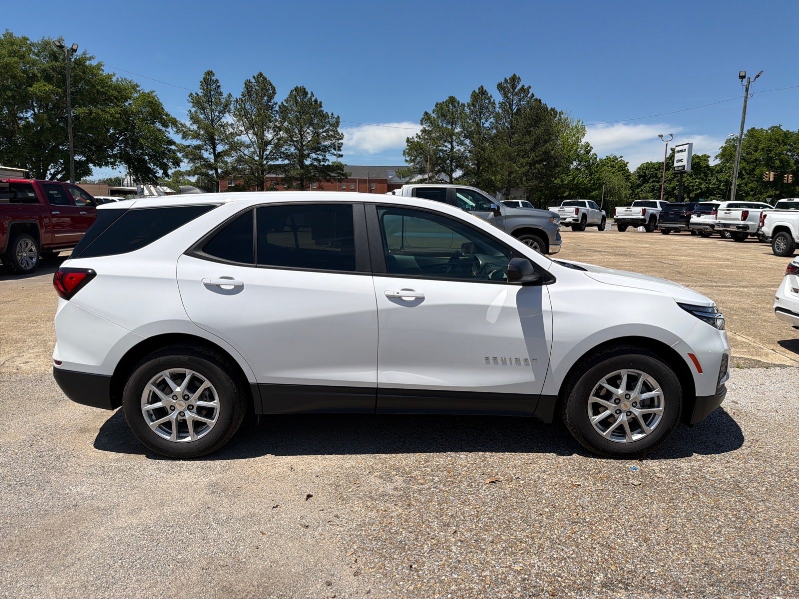 2024 Chevrolet Equinox LS